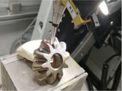 機器人轉臺式數(shù)控噴丸機